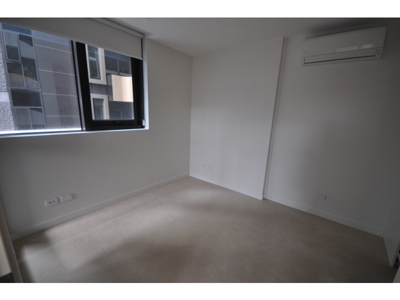 810/12 Queens Road, Melbourne VIC 3004
