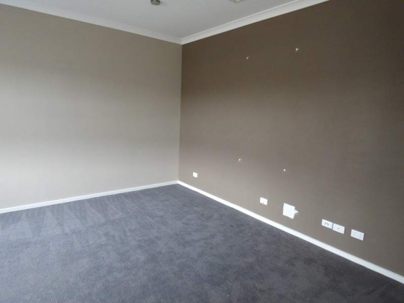 8 Foreshore Court, Point Cook VIC 3030