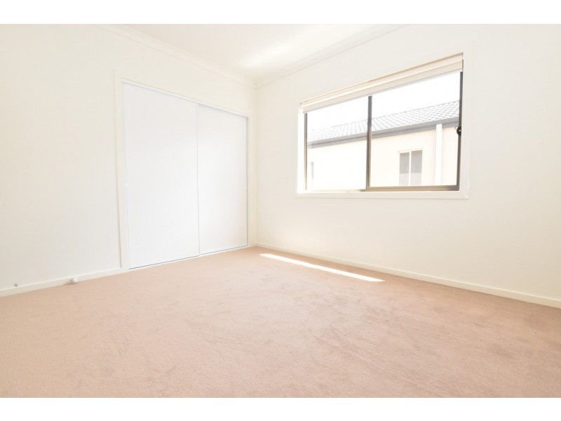 66 Dingo Street, Point Cook VIC 3030