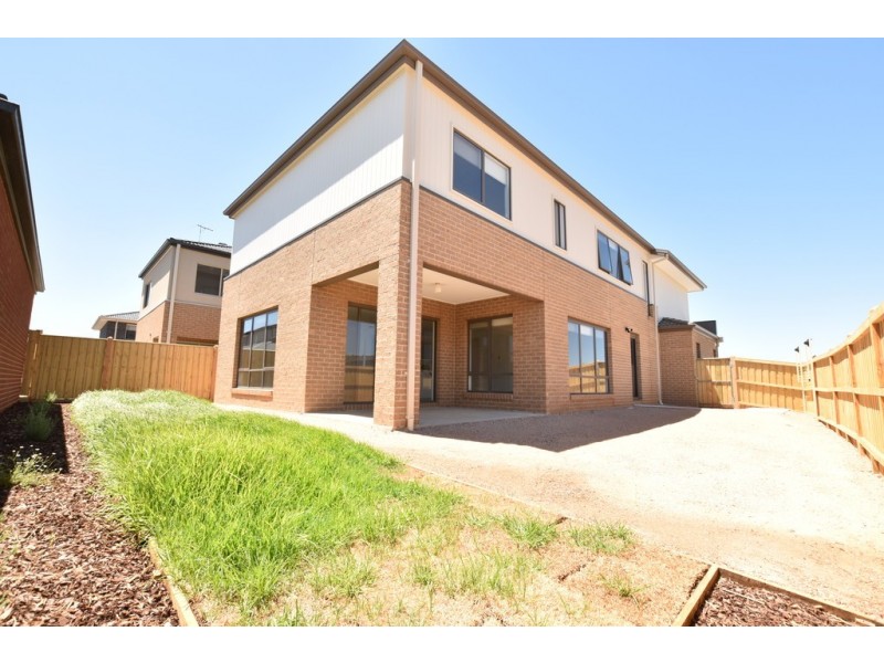 66 Dingo Street, Point Cook VIC 3030