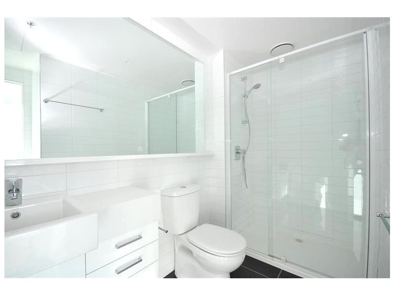 REF 012510/241 City Road, Southbank VIC 3006