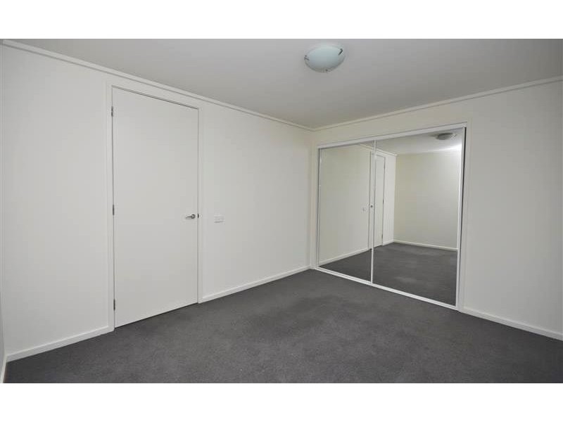 REF 012941/100 Kavanagh Street, Southbank VIC 3006