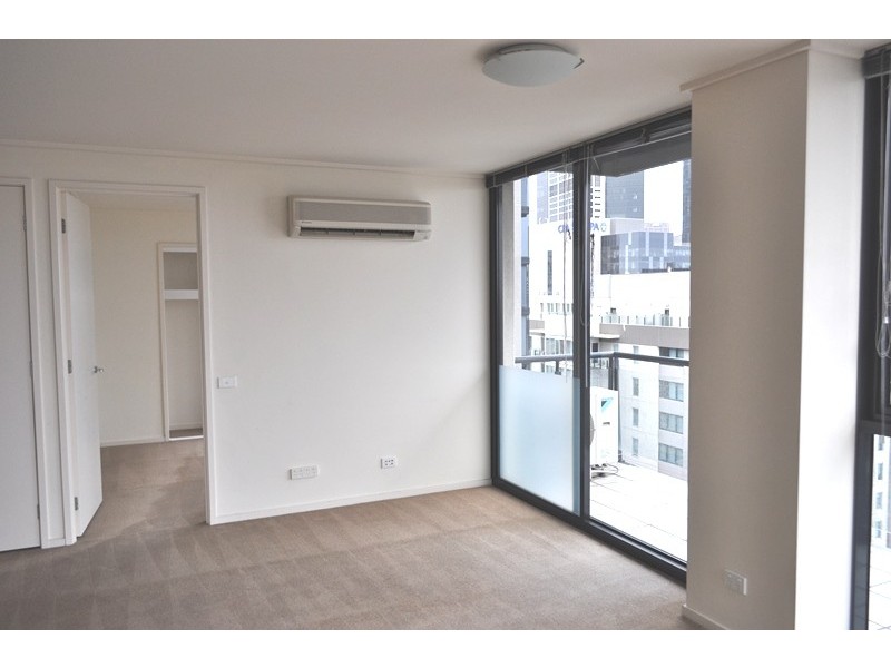 REF 012965/100 Kavanagh Street, Southbank VIC 3006