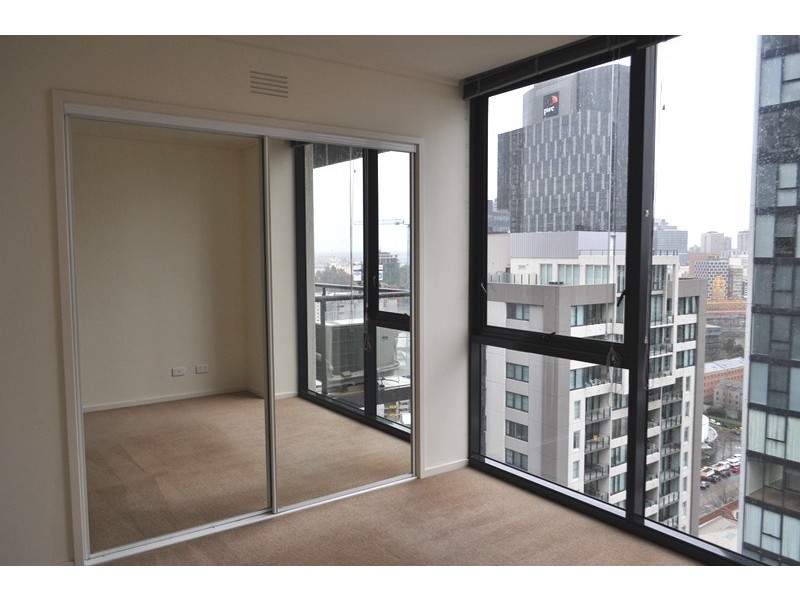 REF 012965/100 Kavanagh Street, Southbank VIC 3006