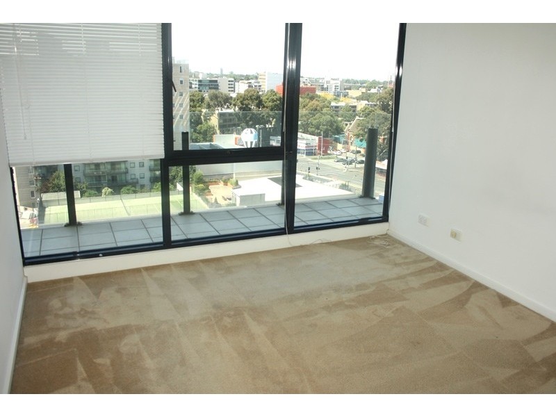 REF 012903/38 Bank Street, South Melbourne VIC 3205