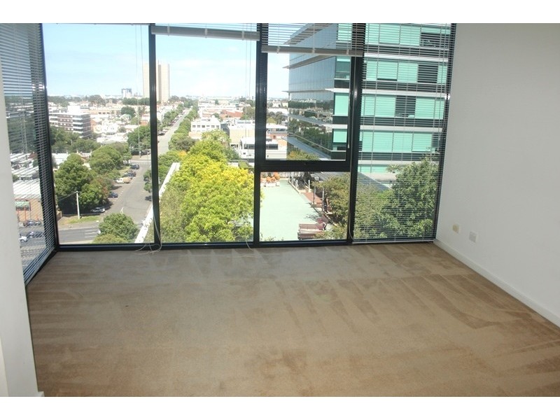 REF 012903/38 Bank Street, South Melbourne VIC 3205