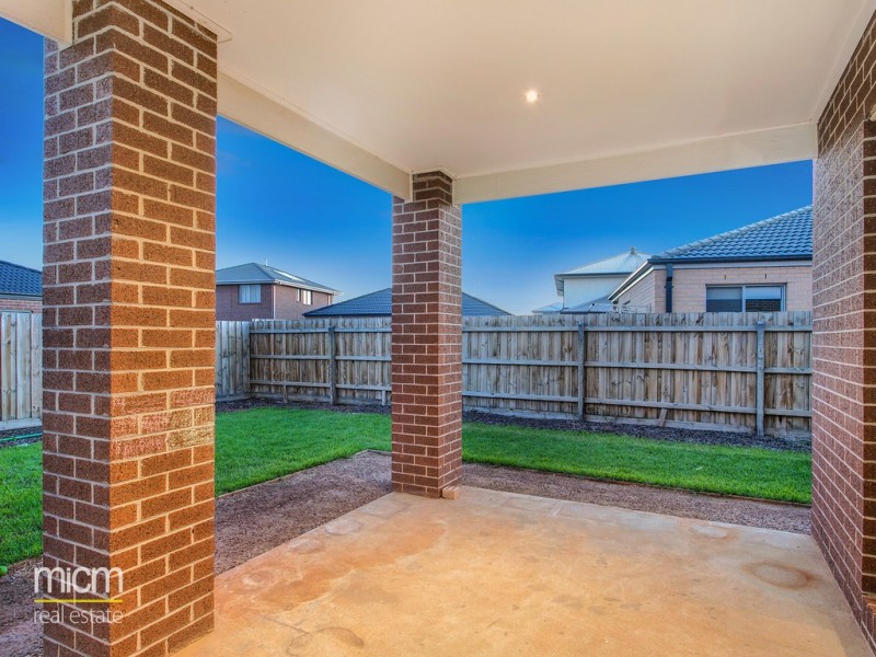 11 Broome Road, Point Cook VIC 3030