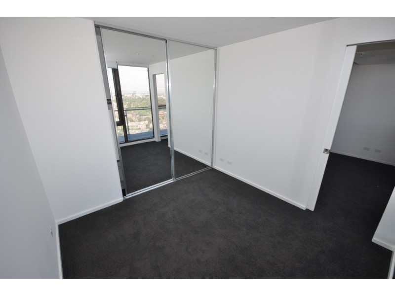 REF 013002/118 Kavanagh Street, Southbank VIC 3006