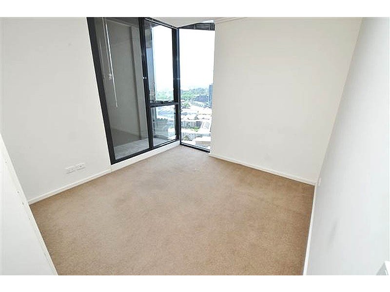 REF 013046/88 Kavanagh Street, Southbank VIC 3006