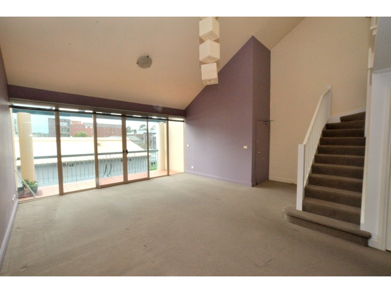 REF 01319/68 Wells Street, Southbank VIC 3006