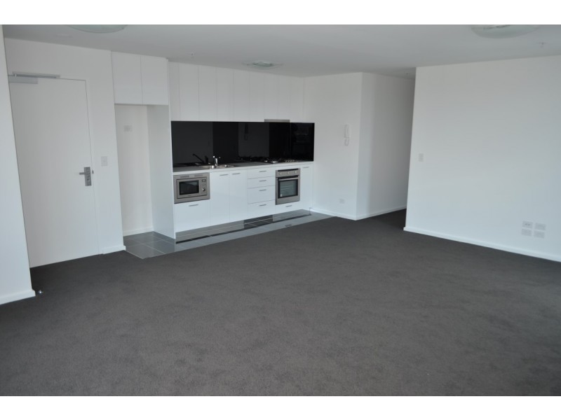 REF 020507/241 City Road, Southbank VIC 3006