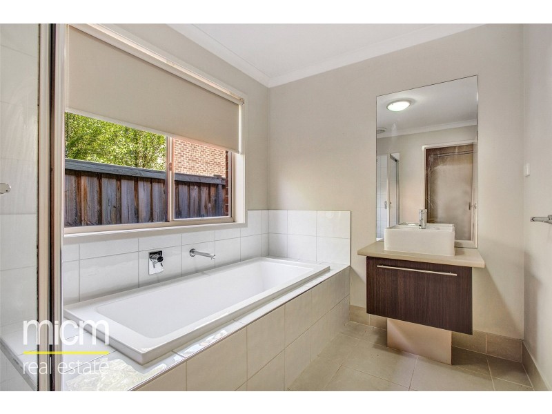 42 Campaspe Way, Point Cook VIC 3030