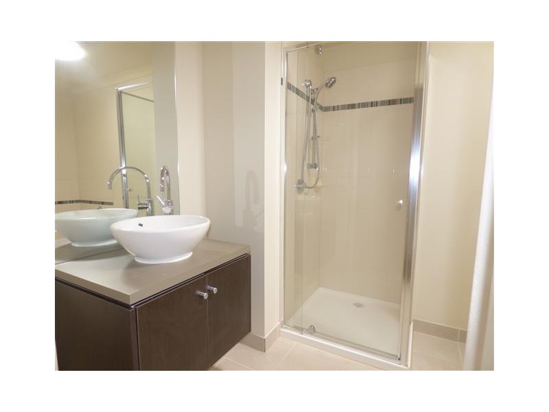 3 Peppermint Walk, Melton VIC 3337