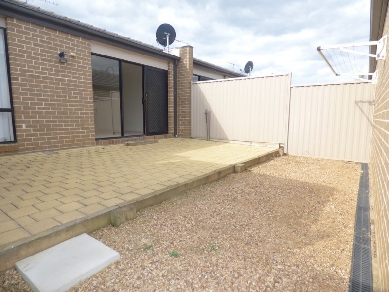 3 Peppermint Walk, Melton VIC 3337