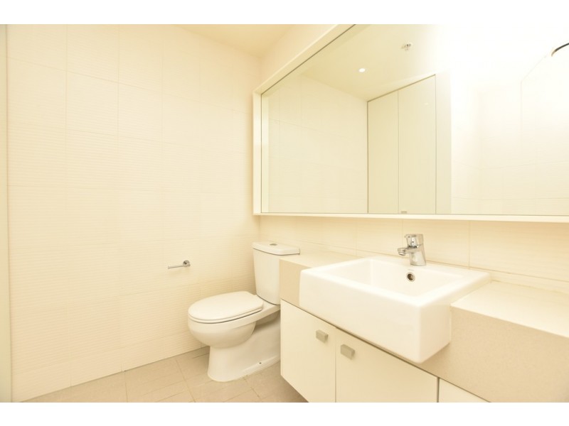 REF 020607A/63 Whiteman Street, Southbank VIC 3006