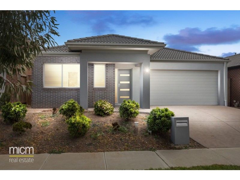 88 Sunnybank Drive, Point Cook VIC 3030