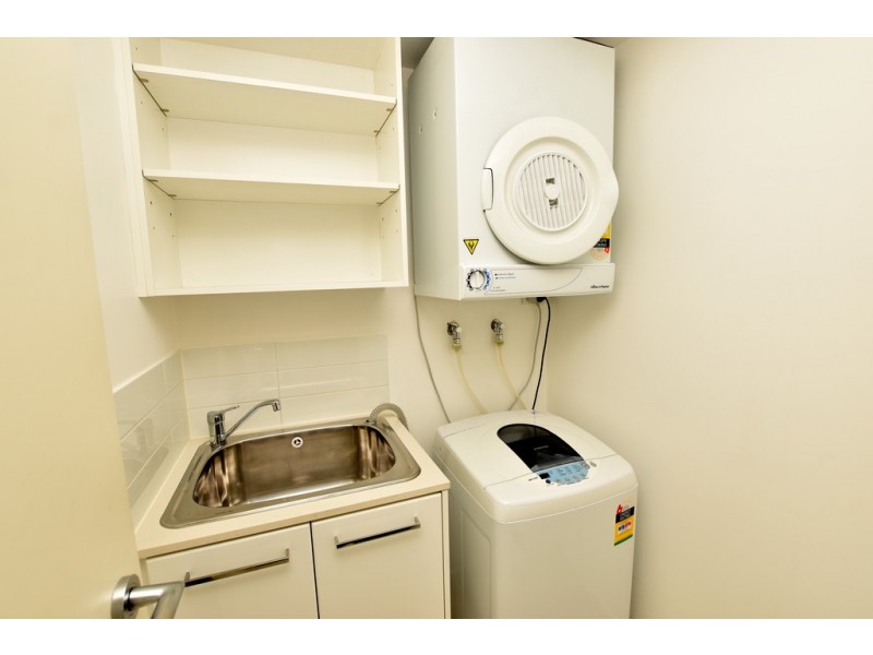 3404/100 Harbour Esplanade, Docklands VIC 3008