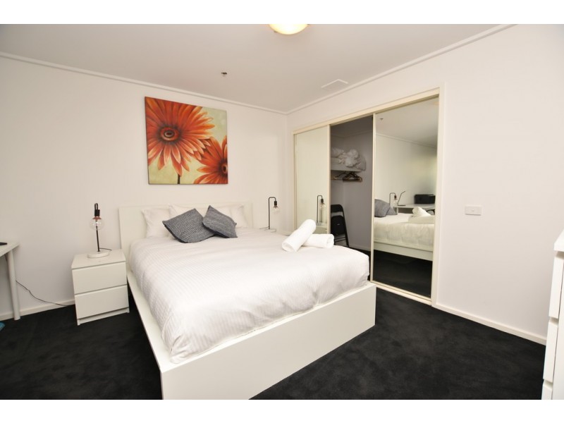 REF 020907/163 City Road, Southbank VIC 3006