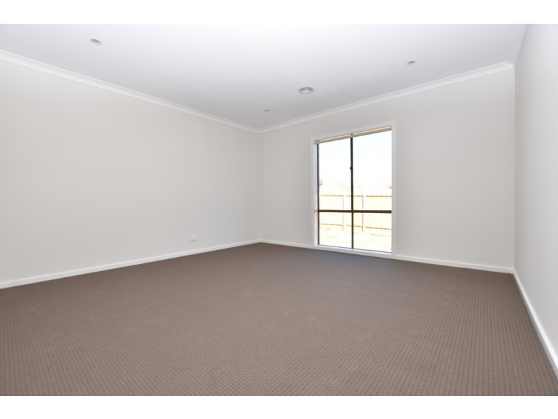 47 Noorat Place, Cranbourne North VIC 3977