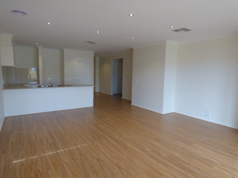 11 Broome Road, Point Cook VIC 3030