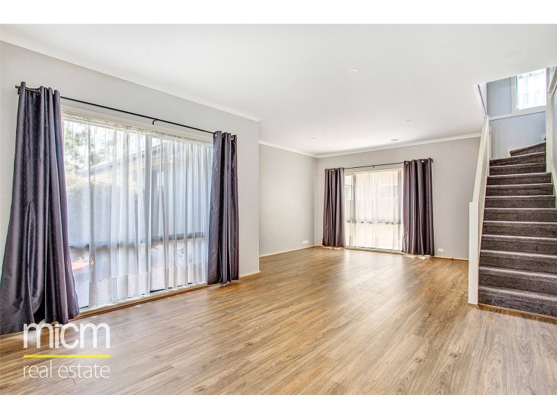 23 Lowess Lane, Sanctuary Lakes VIC 3030