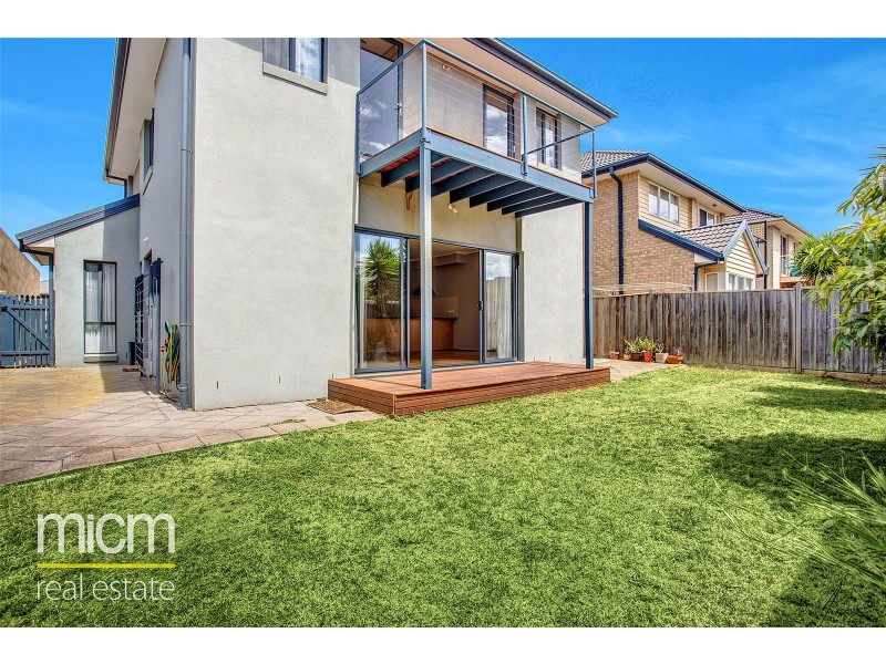 23 Lowess Lane, Sanctuary Lakes VIC 3030