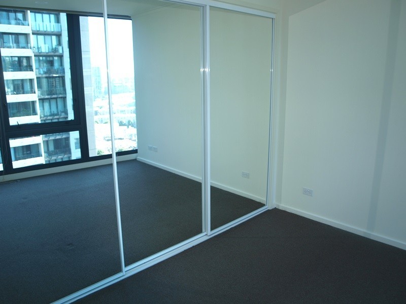 REF 021403/180 City Road, Southbank VIC 3006