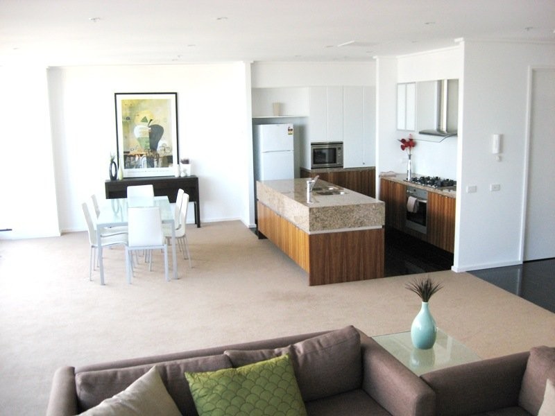 REF 021553/173 City Road, Southbank VIC 3006