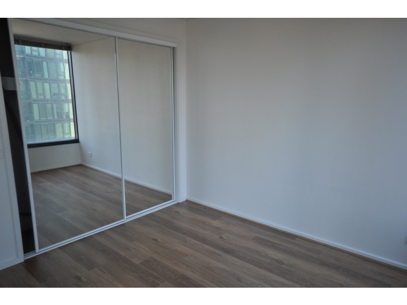 REF 022201/163 City Road, Southbank VIC 3006