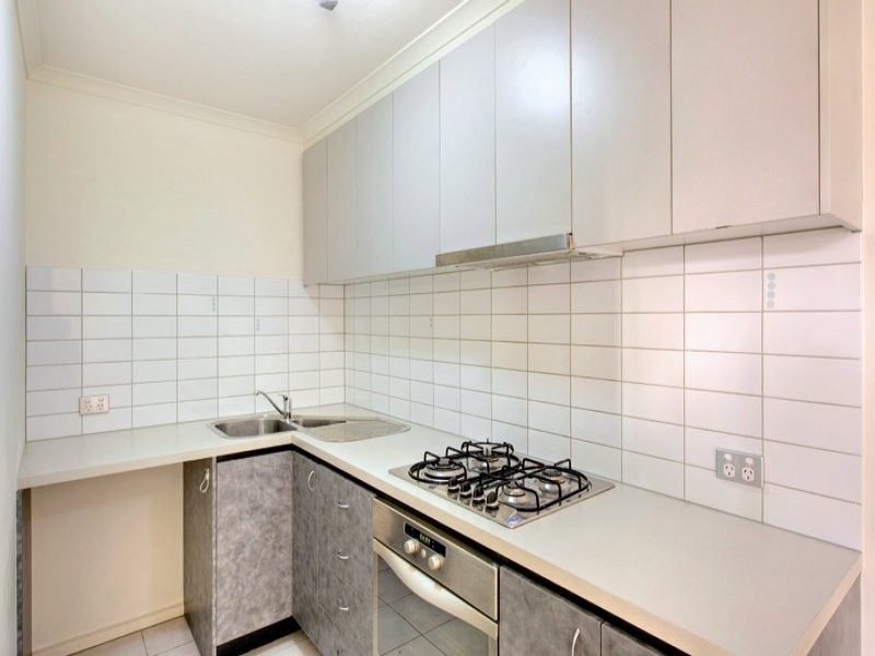 REF 022212/118 Dudley Street, West Melbourne VIC 3003