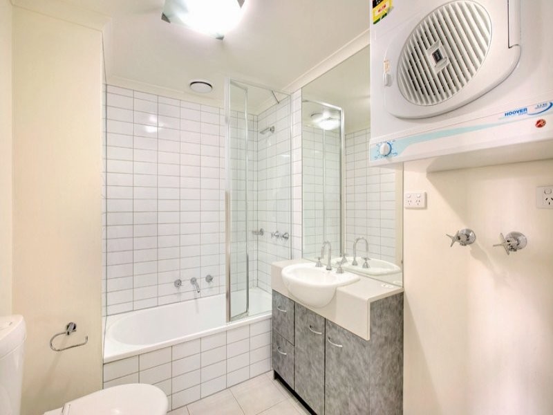 REF 022212/118 Dudley Street, West Melbourne VIC 3003