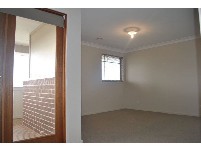 10 Castor Street, Williams Landing VIC 3027