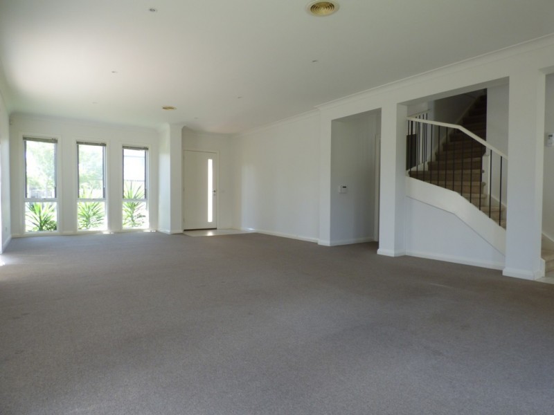 59 Vaucluse Boulevard, Sanctuary Lakes VIC 3030