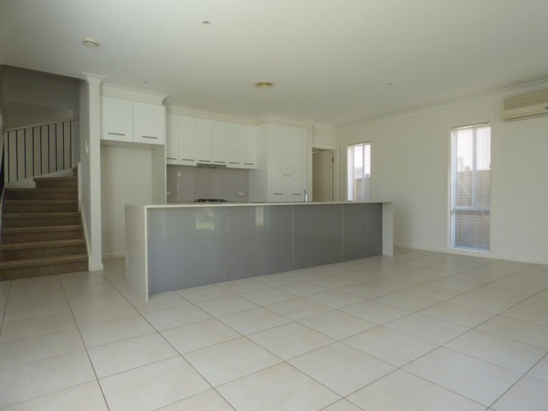 59 Vaucluse Boulevard, Sanctuary Lakes VIC 3030