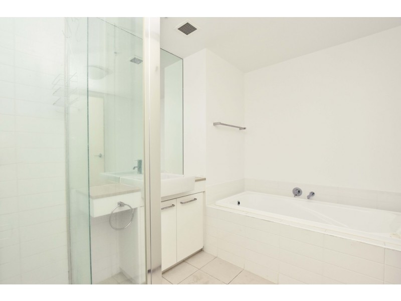 1101/100 Harbour Esplanade, Docklands VIC 3008