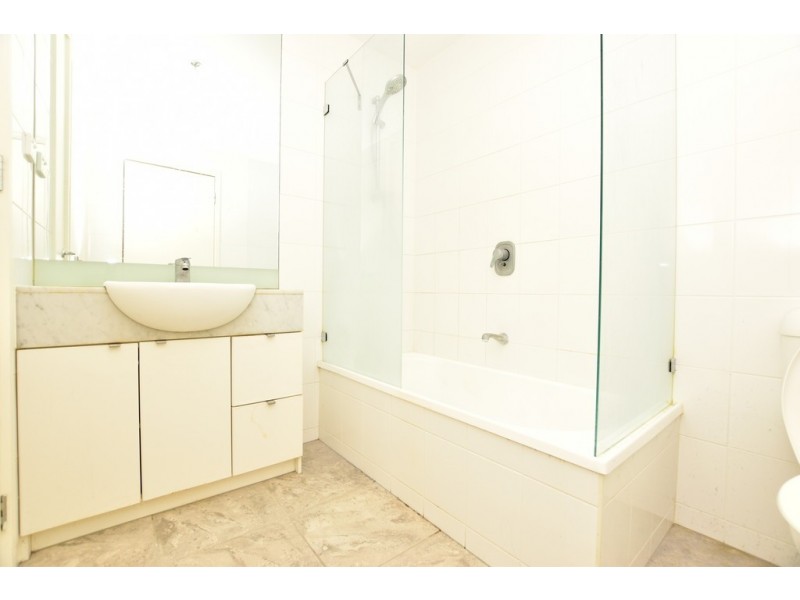 REF 030157/173 City Road, Southbank VIC 3006