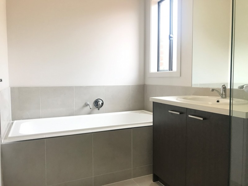 62 Carmen Road, Point Cook VIC 3030