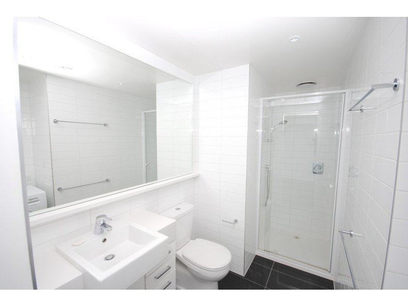 REF 020301/241 City Road, Southbank VIC 3006