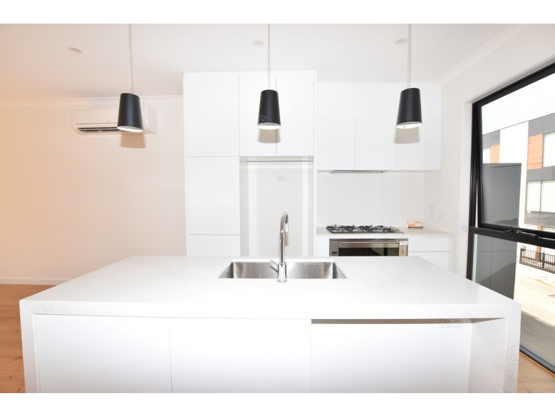 18 Kitchen Street, Port Melbourne VIC 3207