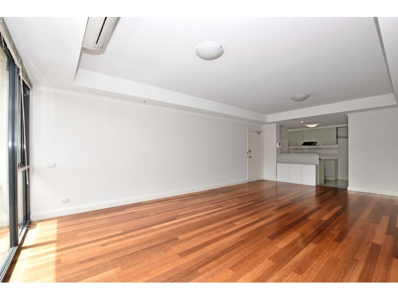 REF 030538/33 La Trobe Street, Melbourne VIC 3000