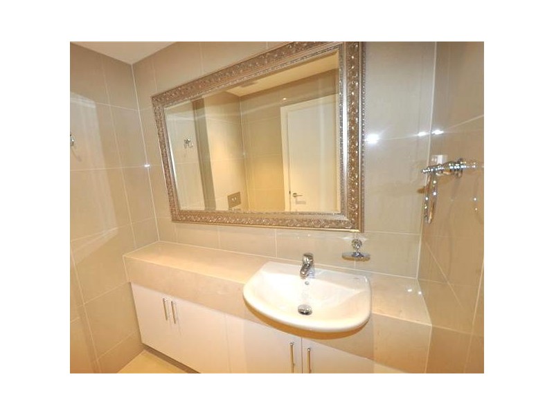 4201/100 Harbour Esplanade, Docklands VIC 3008