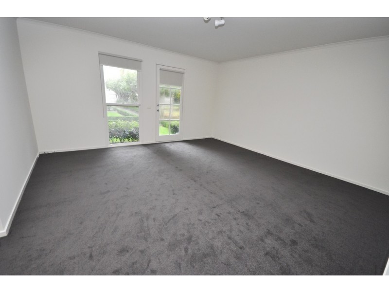 REF 03054/114 Dodds Street, Southbank VIC 3006