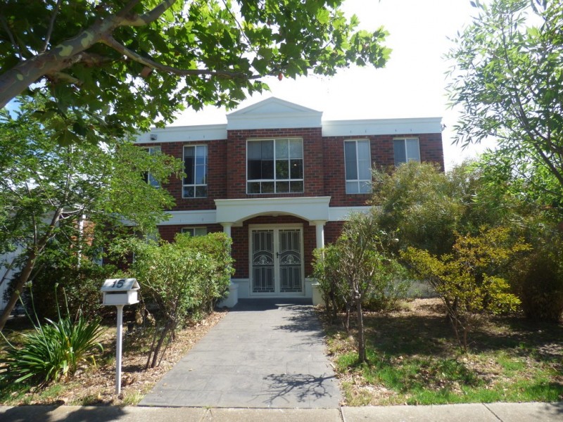 15 Lancaster Drive, Point Cook VIC 3030