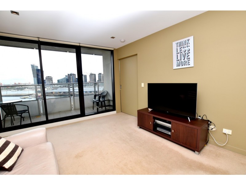 1109/100 Harbour Esplanade, Docklands VIC 3008