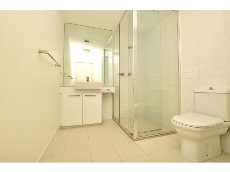 1109/100 Harbour Esplanade, Docklands VIC 3008