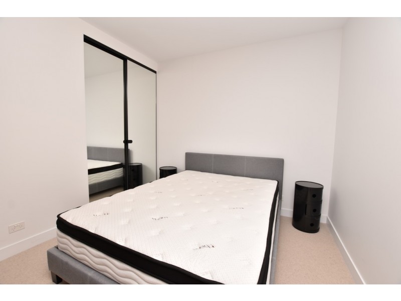 1709/677 La Trobe Street, Docklands VIC 3008