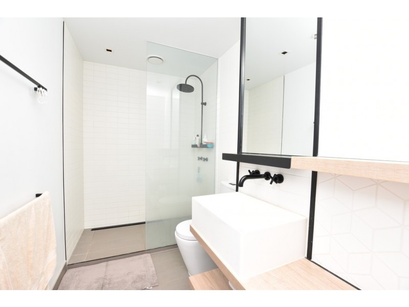 1709/677 La Trobe Street, Docklands VIC 3008