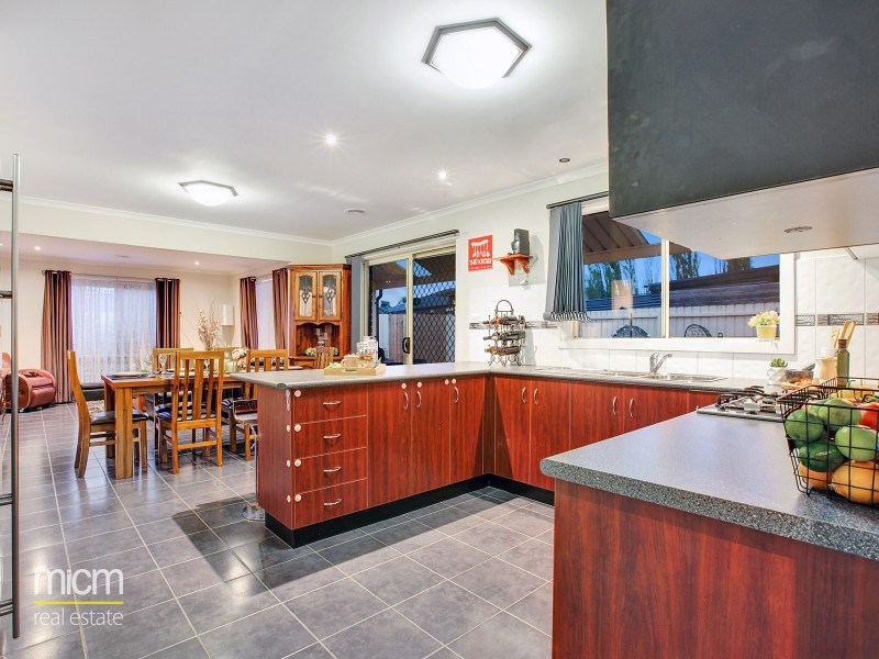 11 Arthur Close, Truganina VIC 3029