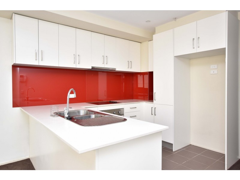 204/83 Queens Road, Melbourne VIC 3004