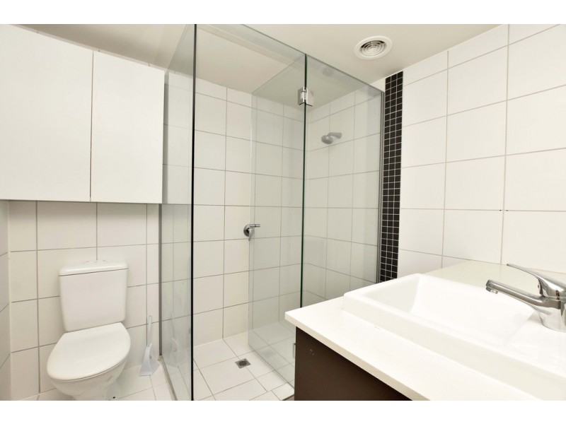 204/83 Queens Road, Melbourne VIC 3004